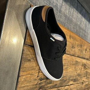 TOMS Men’s Carlo Black Canvas Sneaker